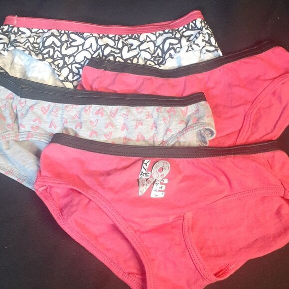 Set of 4 girls underwear size 8 - Picture 1 of 1